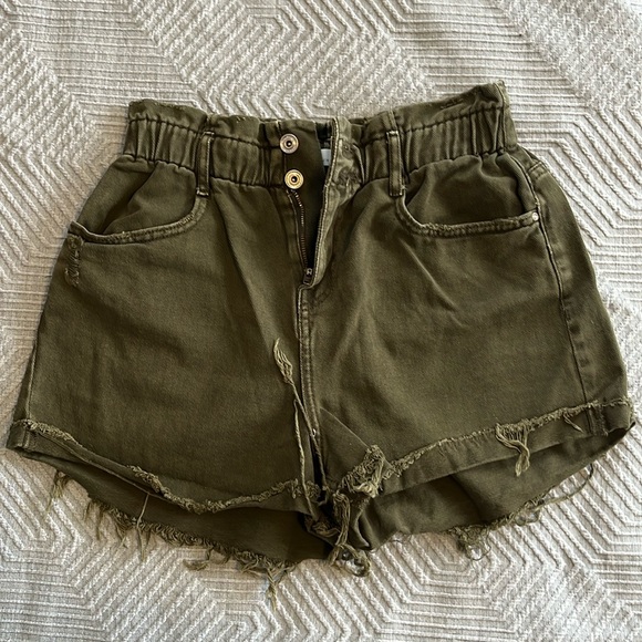 Zara Shorts - Picture 1 of 4